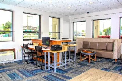 Photo 2 - Holiday Inn Express Rochester - Greece by IHG
