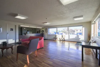 Photo 2 - HomeTowne Studios by Red Roof Denver - Lakewood West