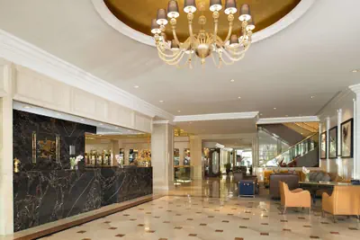 Photo 4 - The Garden City Hotel