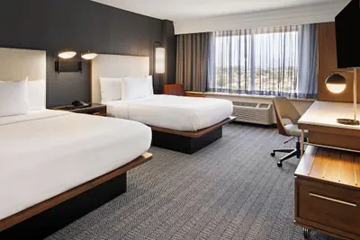Photo 4 - Courtyard by Marriott Baldwin Park