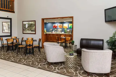 Photo 4 - Quality Inn Burlington near Hwy 34