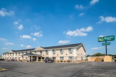Photo 2 - Quality Inn Coralville - Iowa River Landing