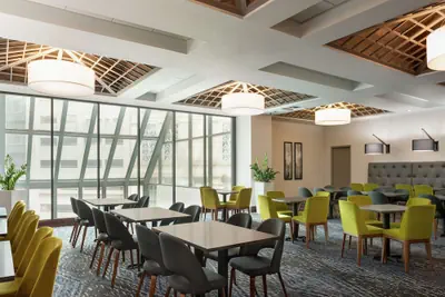 Photo 4 - Embassy Suites by Hilton Indianapolis Downtown