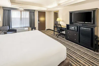 Photo 5 - Best Western Coral Hills