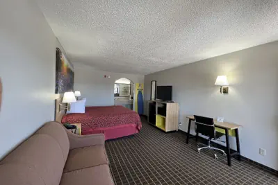Photo 4 - Days Inn by Wyndham San Antonio Morgan's Wonderland / IH-35 N