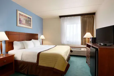 Photo 5 - Ramada by Wyndham Fargo