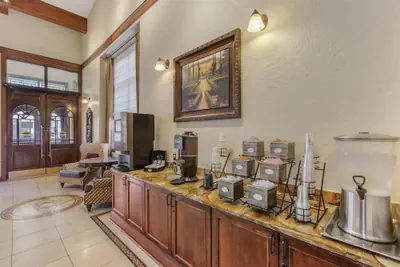 Photo 5 - Best Western Plus Greenwell Inn