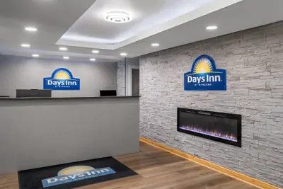 Photo 3 - Days Inn by Wyndham Cloverdale Greencastle
