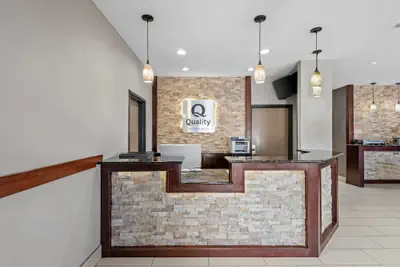 Photo 3 - Quality Inn & Suites Des Moines Airport