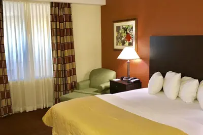 Photo 4 - Hamden Hotel and Suites – Hamden New Haven