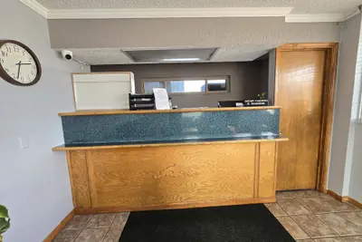 Photo 4 - Richmond Inn & Suites