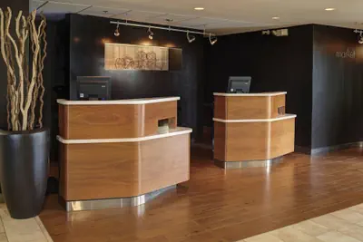 Photo 4 - Courtyard by Marriott Indianapolis Airport