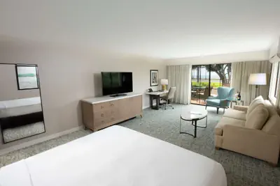 Photo 4 - Hilton Santa Barbara Beachfront Resort
