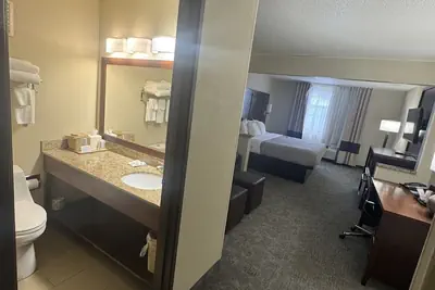 Photo 5 - Quality Inn & Suites Green Bay - Ashwaubenon
