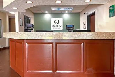 Photo 2 - Quality Inn & Suites Green Bay - Ashwaubenon