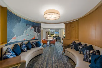 Photo 5 - Holiday Inn Express Hampton - Coliseum Central by IHG