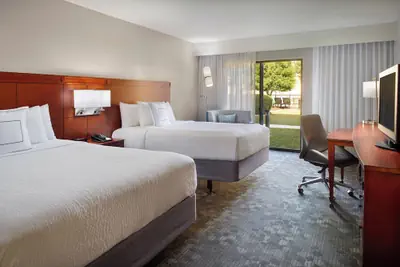 Photo 2 - Courtyard by Marriott Fayetteville