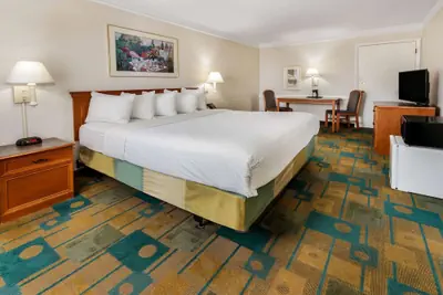 Photo 5 - La Quinta Inn by Wyndham Albuquerque Northeast