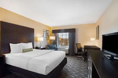 Photo 5 - La Quinta Inn & Suites by Wyndham Springfield MA