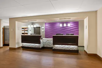 Photo 3 - La Quinta Inn & Suites by Wyndham Springfield MA