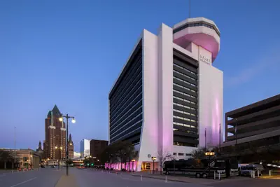 Photo 2 - Hyatt Regency Milwaukee