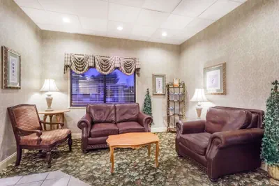 Photo 4 - Days Inn by Wyndham Dover Downtown