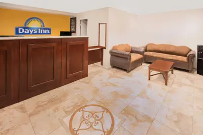 Photo 3 - Days Inn by Wyndham Ontario Airport
