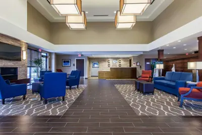 Photo 5 - Comfort Suites Youngstown North