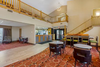 Photo 5 - Best Western Falcon Plaza - Bowling Green