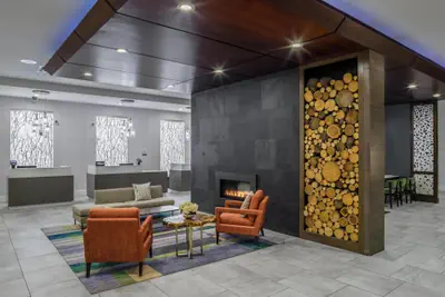 Photo 2 - DoubleTree by Hilton Rochester