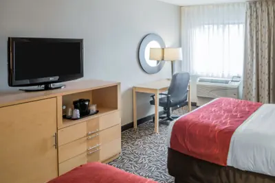 Photo 2 - Comfort Inn - NYS Fairgrounds