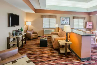 Photo 3 - Comfort Inn - NYS Fairgrounds