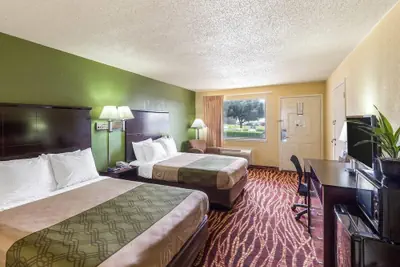 Photo 2 - Econo Lodge Inn & Suites San Antonio near Frost Bank Center