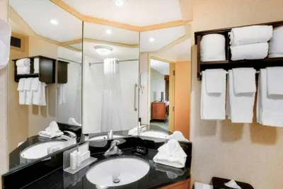 Photo 5 - Pittsburgh Airport Inn and Suites