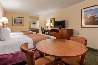 Photo 4 - Best Western Montis Inn