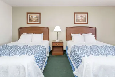 Photo 3 - Days Inn by Wyndham Sidney NE