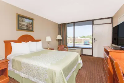 Photo 3 - Days Inn by Wyndham Princeton