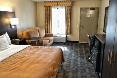 Photo 5 - Quality Inn Riverside near UCR and Downtown