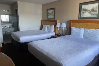 Photo 5 - Skyway Inn SeaTac