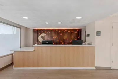 Photo 4 - Comfort Inn & Suites Ormond Beach Oceanfront