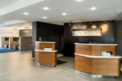 Photo 4 - Courtyard by Marriott Sacramento Airport Natomas
