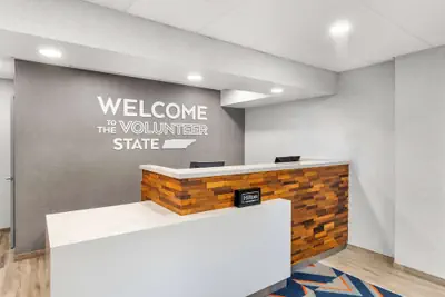 Photo 5 - Hampton Inn Knoxville - Airport