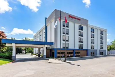 Photo 2 - Hampton Inn Knoxville - Airport