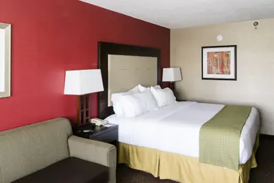 Photo 4 - Holiday Inn Express Big Rapids by IHG