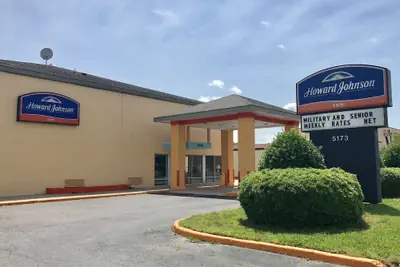 Photo 2 - Howard Johnson by Wyndham Virginia Beach
