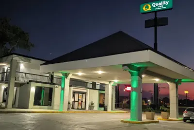 Photo 2 - Quality Inn Moss Point - Pascagoula