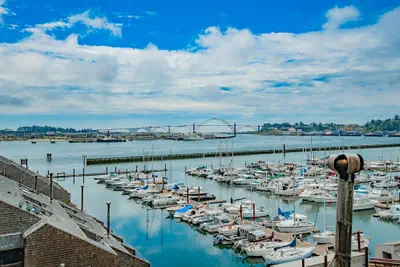 Photo 2 - Embarcadero Resort Hotel & Marina