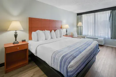 Photo 2 - Best Western Fredericksburg