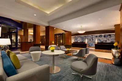 Photo 4 - Hilton Chicago/Magnificent Mile Suites