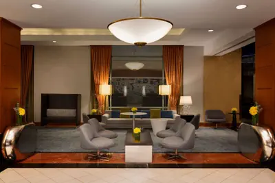 Photo 3 - Hilton Chicago/Magnificent Mile Suites